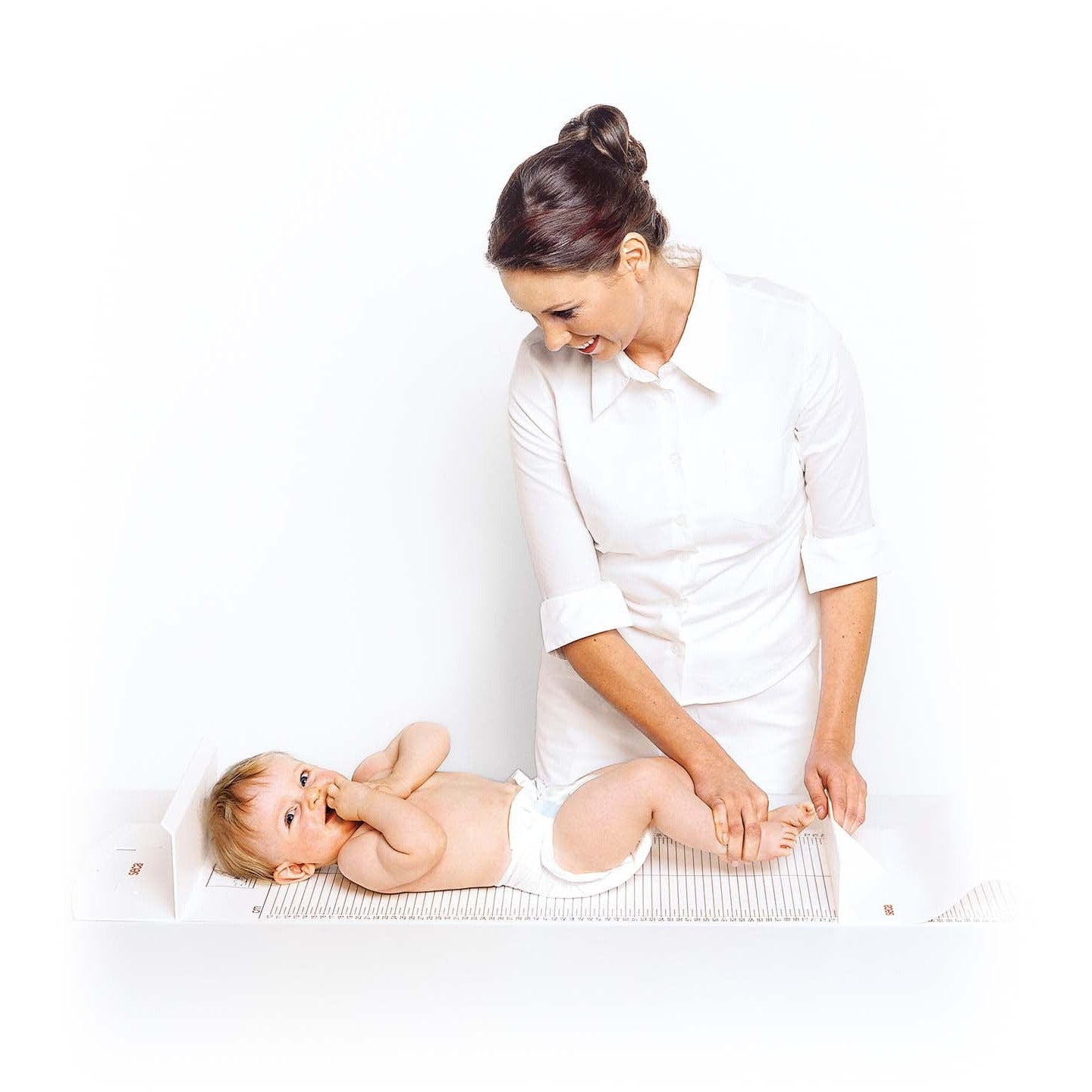 White Smoke seca 210 - Mobile Measuring Mat for Babies and Toddlers