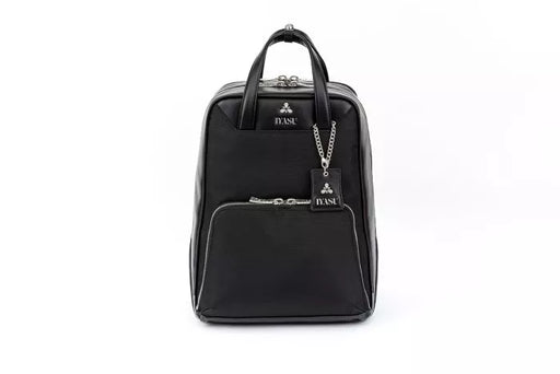 A vegan black leather bag with a chain attached to it.
Product Name: The Elsie Medical Bag In Black
Brand Name: IYASU