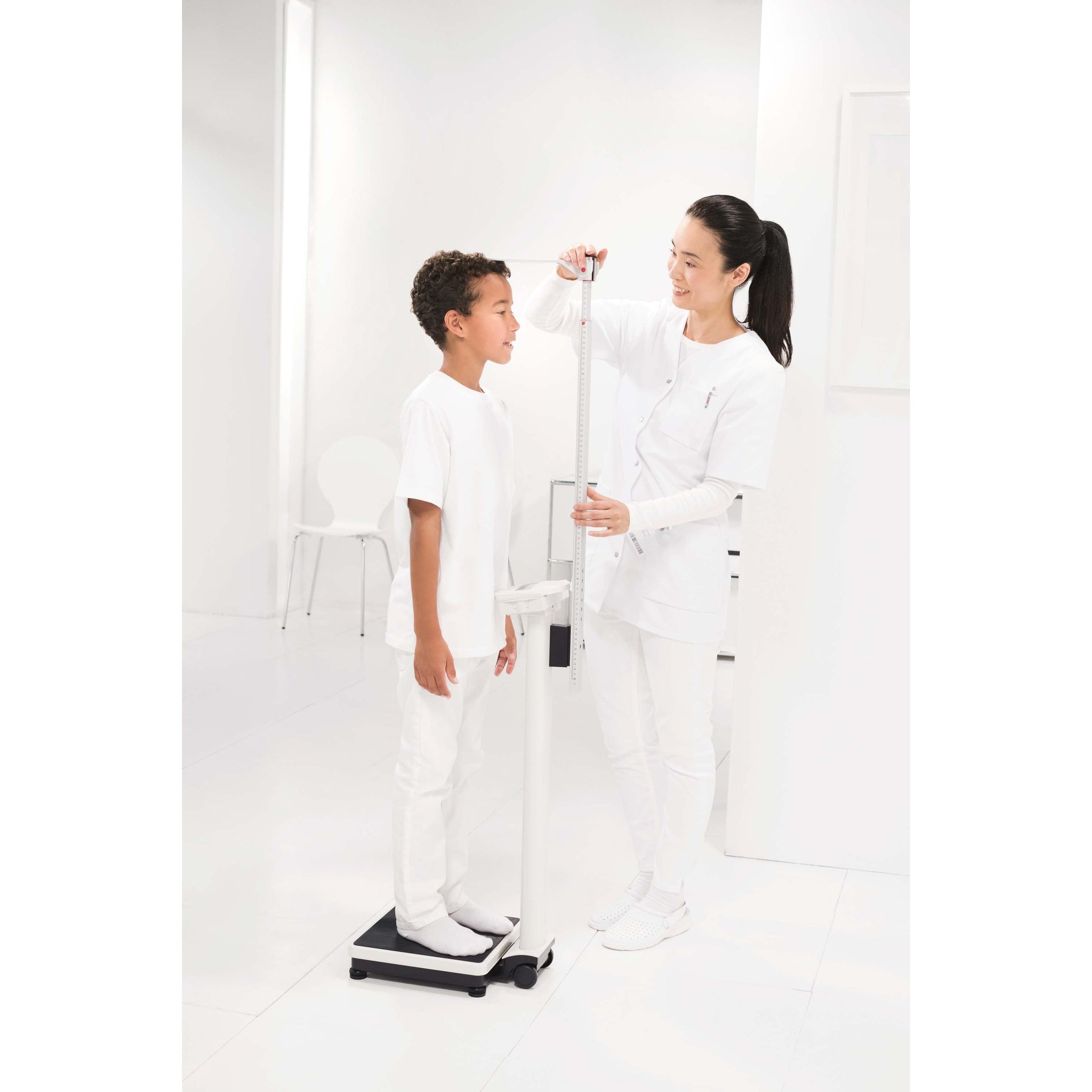 seca 799 - Digital column scale with BMI function (Class III medically